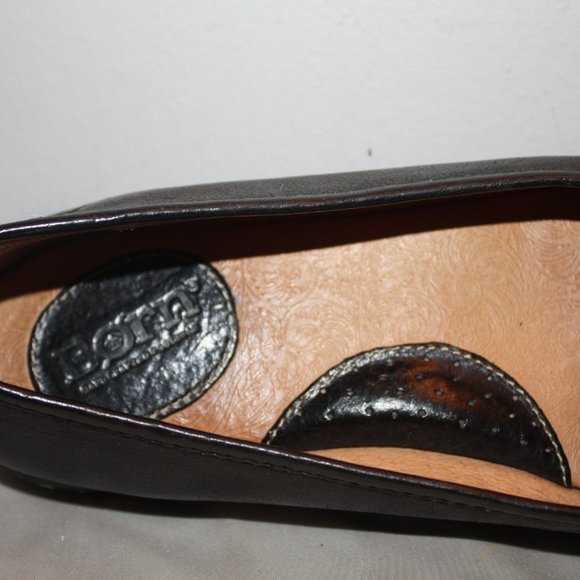 Born Ladies' Black Leather Loafers Sz 7 M - Picture 5 of 5